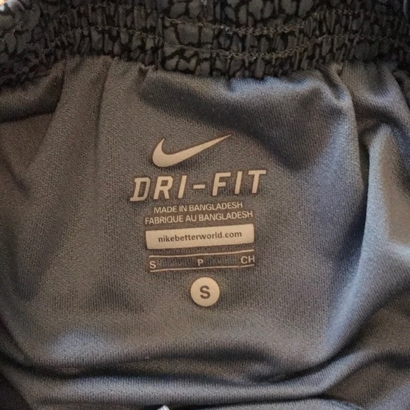 Nike Dri-fit Shorts - Picture 4 of 4